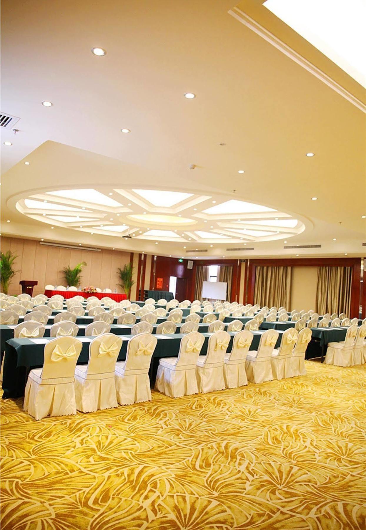 Jinhu Hotel 南昌 外观 照片